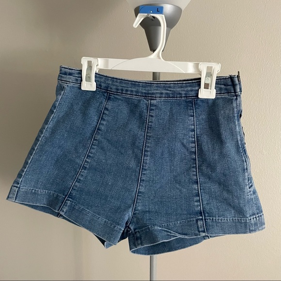 H&M Jean Shorts - Picture 2 of 2